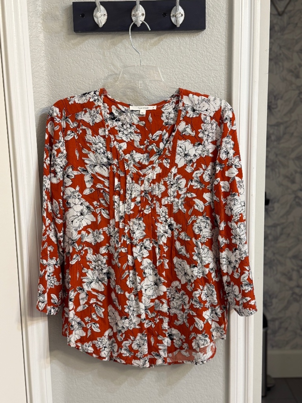 Stitch Fix fun2fun Rust Floral V-Neck Long Sleeve Blouse Size S